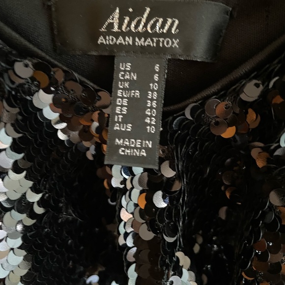 NWT (6) Sleeveless v neck flutter ruffle neckline black sequin shift mini dress - Picture 7 of 11